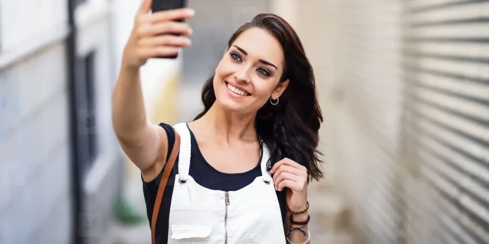 Discover how to earn money online by referring fans and creators. Work from home, build passive income, and start earning today with top platforms! https://is.gd/zFRLj1